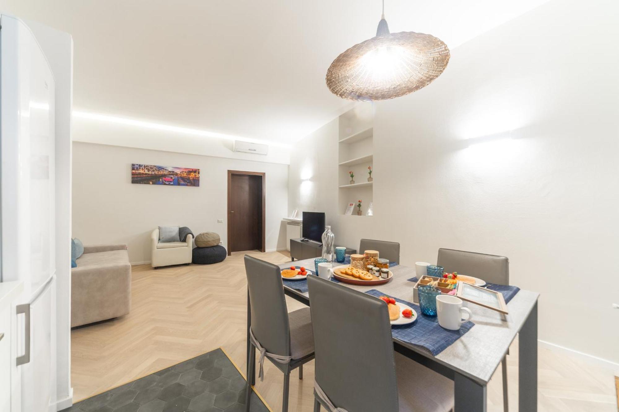 Appartement Charming 2-bedroom In Milanese Building Milan