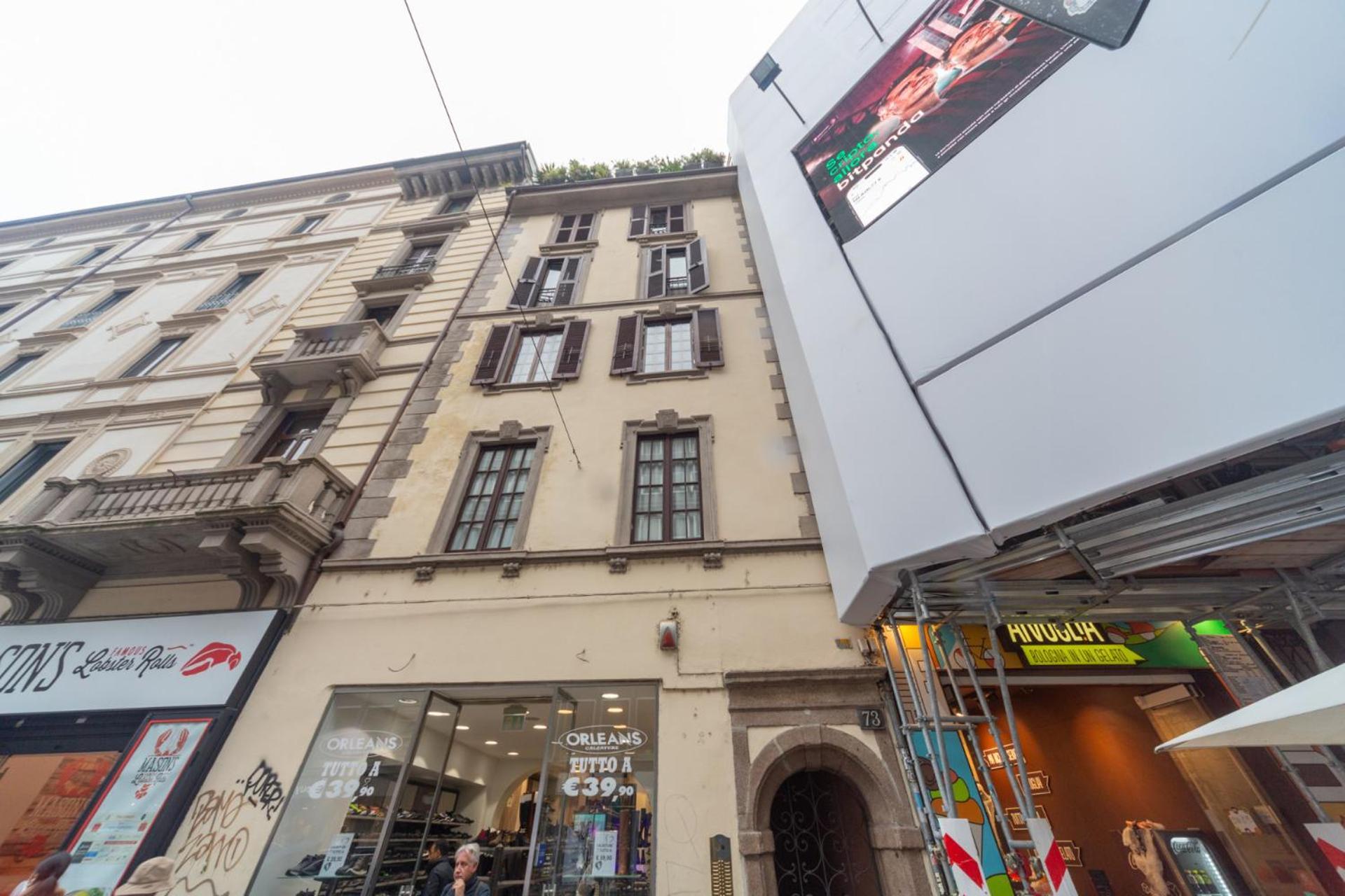 Appartement Charming 2-bedroom In Milanese Building Milan