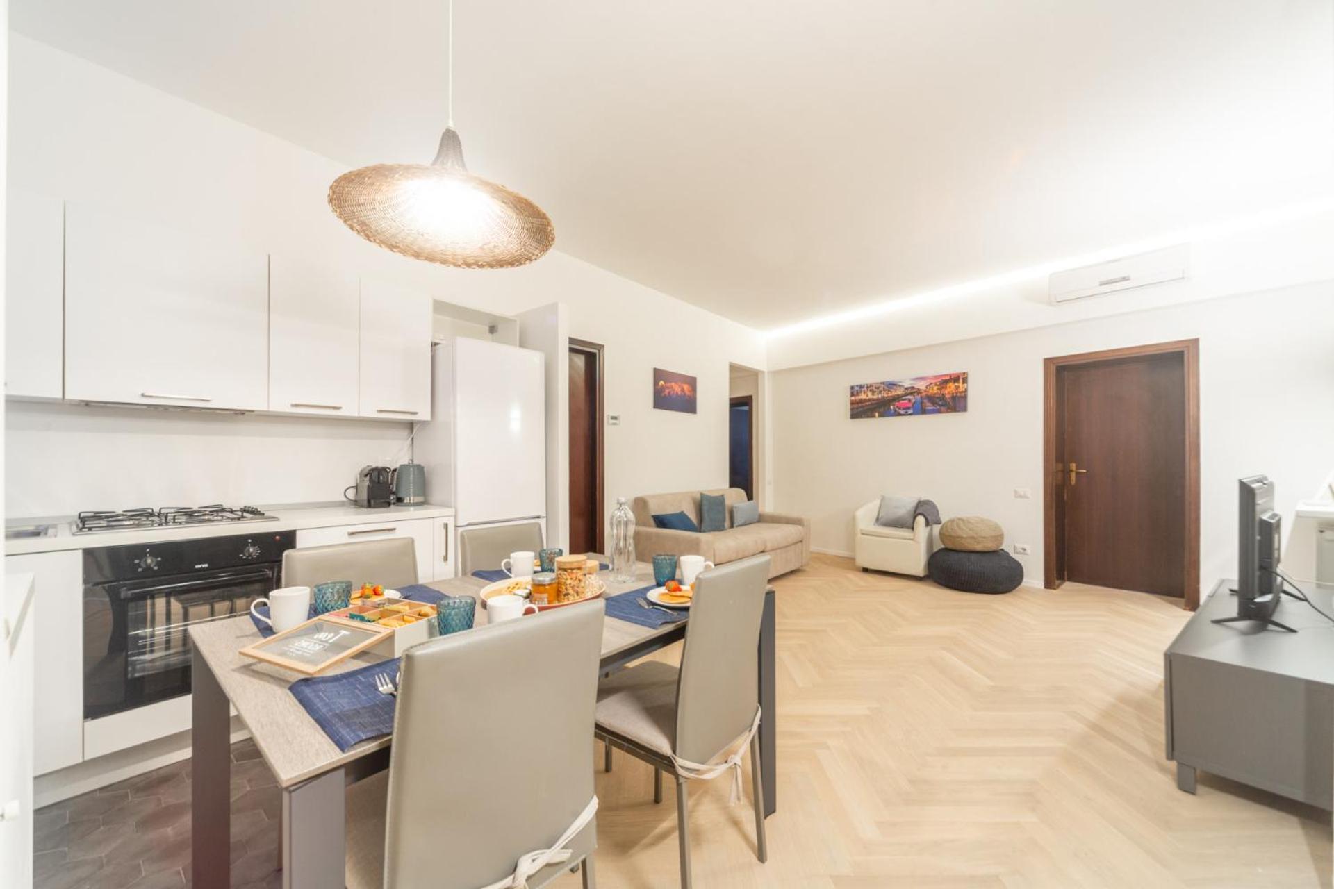 Charming 2-bedroom In Milanese Building Milan