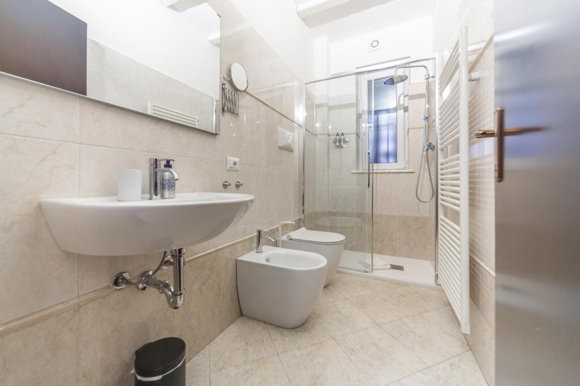 Charming 2-bedroom In Milanese Building Milan